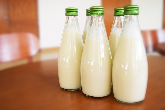 How Many Carbs Are In Skim Milk - thenutritionfacts.com