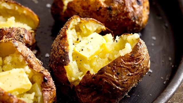 What Are The Nutritional Value Of Baked Potatoes - thenutritionfacts.com