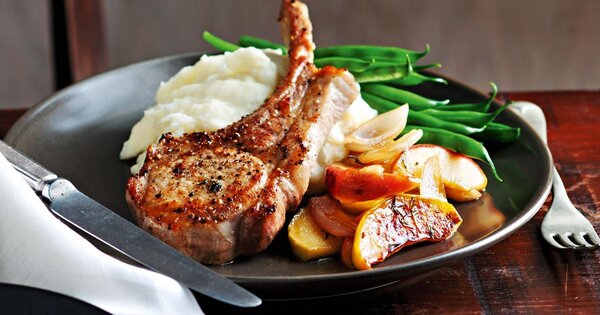 Pork Chop Carbs - thenutritionfacts.com