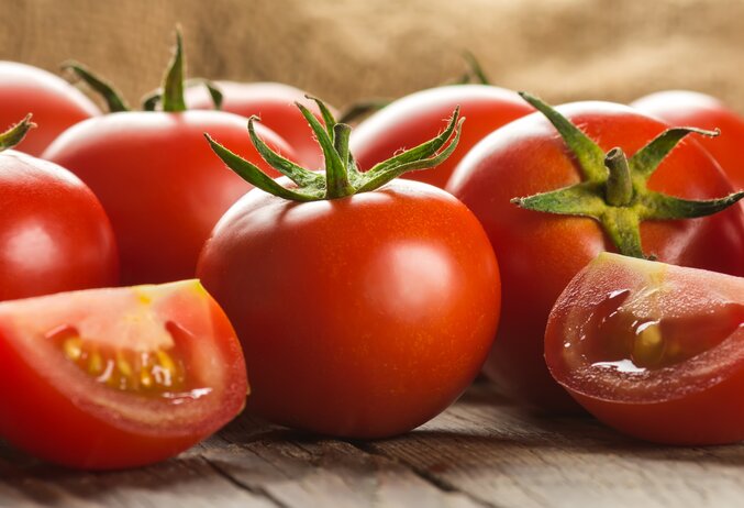 How Many Carbs In Tomatoes - thenutritionfacts.com